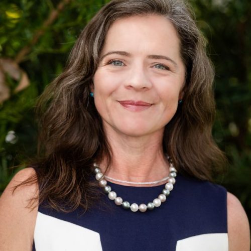 JESSICA_BAILEY_BLUE-HERON_REALTY_2025_HEADSHOT_BLUE_ROOM_PHOTOGRAPHY-8425